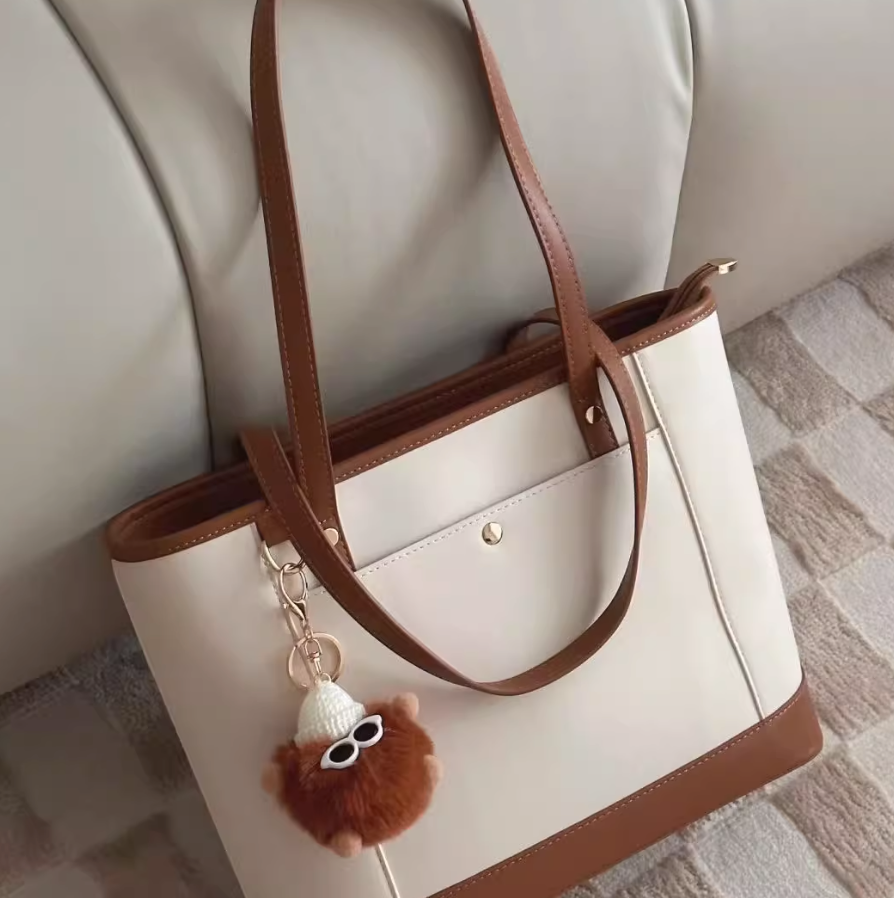 Leather vintage buffalo horn bag - high-end, versatile, single-shoulder crossbody bag, great accessory for all occasions, crossbody bag for the upper arm.